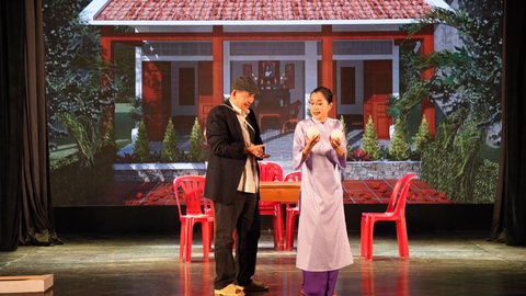 Lâm Vỹ Dạ, 'Ốc' Thanh Vân trở lại sân khấu kịch Tết cùng Thân sâu hồn bướm - Ảnh 2.