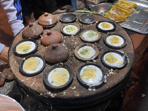 Cũng là bánh căn, mà sao mỗi nơi mỗi khác - Ảnh 2. Cũng là bánh căn, mà sao mỗi nơi mỗi khác - Ảnh 2.
