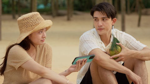 Trần Ngọc Vàng quyết 'cưa đổ' Kaity Nguyễn; Vương Tinh thấy yêu cuộc sống sau khi bị bắt cóc - Ảnh 1. Trần Ngọc Vàng quyết 'cưa đổ' Kaity Nguyễn; Vương Tinh thấy yêu cuộc sống sau khi bị bắt cóc - Ảnh 1.