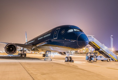 Vietnam Airlines khai thác hơn 1.500 chuyến bay đêm dịp Tết Nguyên đán 2025 - Ảnh 1.