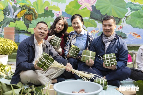 Gói 2.000 chiếc bánh chưng yêu thương tặng trẻ em vùng cao - Ảnh 1. Gói 2.000 chiếc bánh chưng yêu thương tặng trẻ em vùng cao - Ảnh 1.