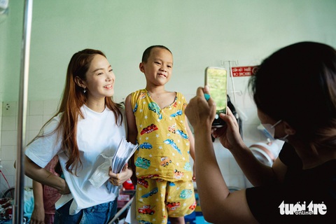 Chăm lo Tết cho bệnh nhi ung thư tại TP.HCM - Ảnh 1. Chăm lo Tết cho bệnh nhi ung thư tại TP.HCM - Ảnh 1.