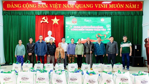 Carlsberg Việt Nam trao quà tận tay 7.500 gia đình có hoàn cảnh đặc biệt - Ảnh 3.