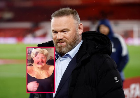 Wayne Rooney cosplay Mrs Doubtfire khi đi xem kịch - Ảnh 1.
