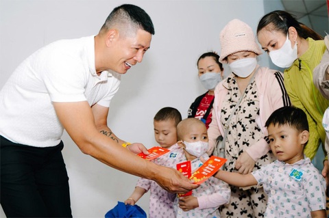 Yêu thương đong đầy cho bệnh nhi - Ảnh 2. Ước mơ của Thúy: Yêu thương đong đầy cho bệnh nhi - Ảnh 2.