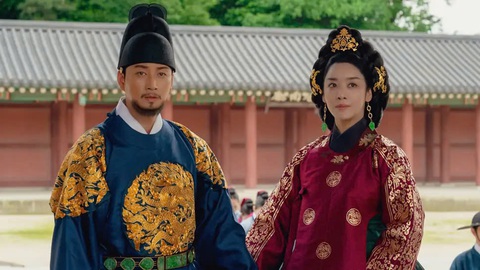 Cựu thành viên T-ARA bị kết án; Sự thật về cảnh nóng trong The queen who crowns - Ảnh 4. Cựu thành viên T-ARA bị kết án; Sự thật về cảnh nóng trong The queen who crowns - Ảnh 4.