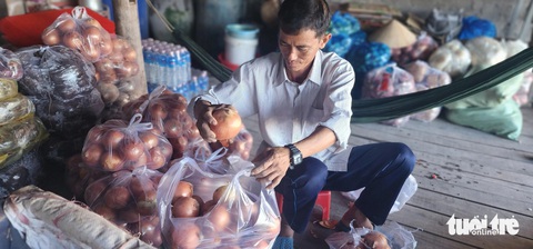Trăm năm lênh đênh chợ nổi miền Tây - Kỳ 5: Qua thời bến sông đông hơn bến chợ - Ảnh 3. Trăm năm lênh đênh chợ nổi miền Tây - Kỳ 5: Qua thời bến sông đông hơn bến chợ - Ảnh 3.