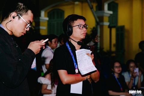 Học sinh tự tìm nhà tài trợ tổ chức đại nhạc hội 'Tuổi Hồng' gây quỹ xây nhà tình thương - Ảnh 1. Học sinh tự tìm nhà tài trợ tổ chức đại nhạc hội 'Tuổi Hồng' gây quỹ xây nhà tình thương - Ảnh 1.