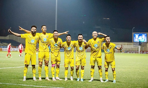 Vòng 10 V-League 2024 - 2025: Tâm điểm sân Thanh Hóa - Ảnh 1. Vòng 10 V-League 2024 - 2025: Tâm điểm sân Thanh Hóa - Ảnh 1.