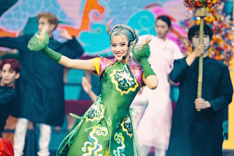 Hoàng Yến Chibi 'bùng nổ' trong chung kết 'Chị đẹp' - Ảnh 2.