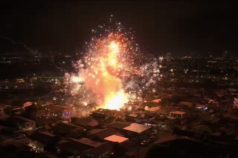 Tai nạn pháo hoa mừng năm mới: Ít nhất 3 người chết, 23 người bị thương - Ảnh 1.