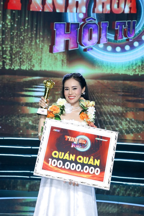 Quán quân 'Tinh hoa hội tụ 2024' Cẩm Hò: 'Có giai đoạn tôi tưởng tôi chết trước mẹ' - Ảnh 3. Quán quân 'Tinh hoa hội tụ 2024' Cẩm Hò: 'Có giai đoạn tôi tưởng tôi chết trước mẹ' - Ảnh 3.
