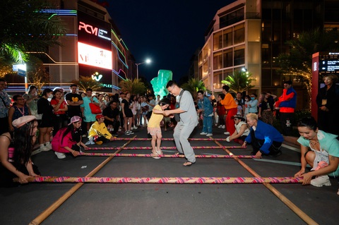 Lễ hội countdown ‘The Global Celebration’: tiêu chuẩn quốc tế hòa quyện với bản sắc Việt - Ảnh 8.
