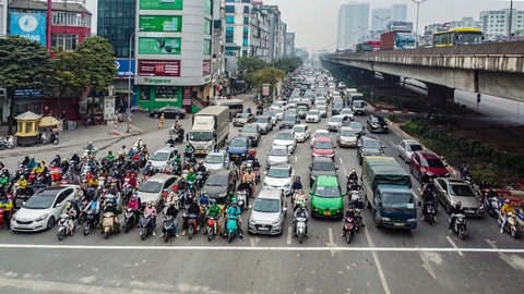 Bạn đọc ủng hộ mở rộng hệ thống đếm ngược đèn tín hiệu: Cần nhanh chóng hoàn thiện hạ tầng - Ảnh 1.
