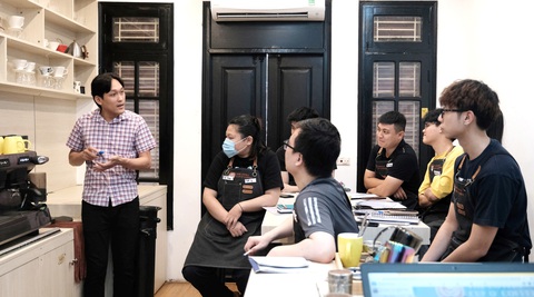 Lận lưng nghề barista trước khi du học - Ảnh 2. Lận lưng nghề barista trước khi du học - Ảnh 2.
