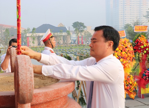 TP.HCM: Khánh thành nghĩa trang liệt sĩ Bình Chánh - Bình Tân mừng 50 năm thống nhất đất nước - Ảnh 4.