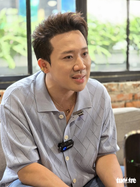 Trấn Thành: 'Phụ nữ đẹp có đặc quyền, được ưu tiên nên hình như hơi ỷ lại' - Ảnh 2. Trấn Thành: 'Phụ nữ đẹp có đặc quyền, được ưu tiên nên hình như hơi ỷ lại' - Ảnh 2.
