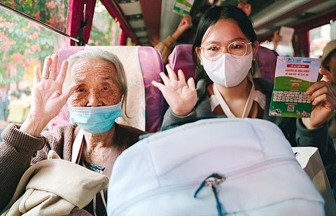 Chuyến xe mùa xuân chở Tết đoàn viên - Ảnh 2. Chuyến xe mùa xuân chở Tết đoàn viên - Ảnh 2.