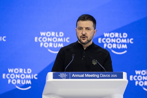 Ông Zelensky yêu cầu 200.000 quân quốc tế đồn trú tại Ukraine - Ảnh 1. Ông Zelensky yêu cầu 200.000 quân quốc tế đồn trú tại Ukraine - Ảnh 1.