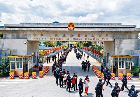 Trung Quốc và Đông Nam Á tổng tấn công lừa đảo viễn thông, hơn 70.000 người bị bắt - Ảnh 1.