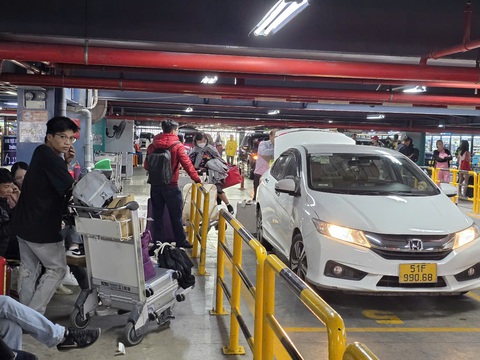 Khó gọi xe công nghệ cho tới qua Tết - Ảnh 1. Khó gọi xe công nghệ cho tới qua Tết - Ảnh 1.