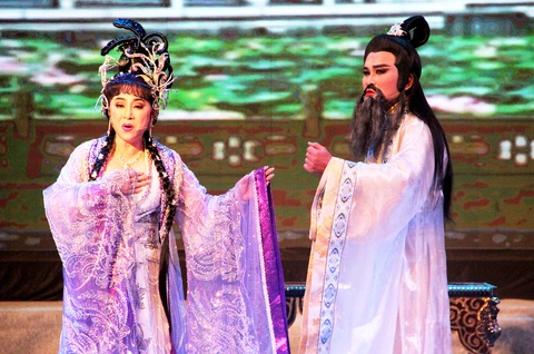 Cải lương, xiếc, rối sẵn sàng 'ra quân' Tết Ất Tỵ - Ảnh 1. Cải lương, xiếc, rối sẵn sàng 'ra quân' Tết Ất Tỵ - Ảnh 1.