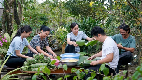 Trai đẹp vào phim truyền hình Tết - Ảnh 1. Trai đẹp vào phim truyền hình Tết - Ảnh 1.