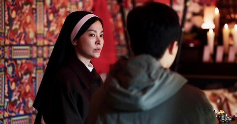 7 nụ cười xuân dừng phát sóng; Phim của Song Hye Kyo bị tẩy chay - Ảnh 4. 7 nụ cười xuân dừng phát sóng; Phim của Song Hye Kyo bị tẩy chay - Ảnh 4.