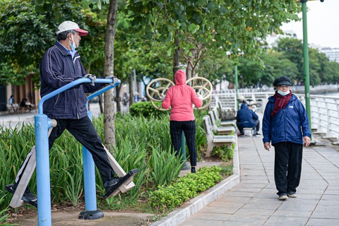 Đau chân khi đi bộ, dấu hiệu không nên chủ quan - Ảnh 1. Đau chân khi đi bộ, dấu hiệu không nên chủ quan - Ảnh 1.