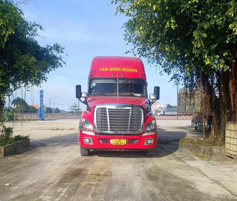 Tài xế nguy kịch ngày giám Tết, cảnh sát giao thông đưa vào viện cấp cứu kịp thời - Ảnh 3.