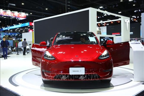 Tesla ra mắt phiên bản Model Y cao cấp mới - Ảnh 1. Tesla ra mắt phiên bản Model Y cao cấp mới - Ảnh 1.