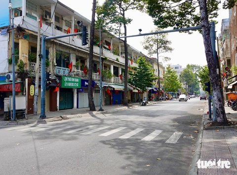 Mùng 1 Tết TP.HCM đường xá bình yên đến lạ - Ảnh 6. Mùng 1 Tết đường sá TP.HCM bình yên đến lạ - Ảnh 6.