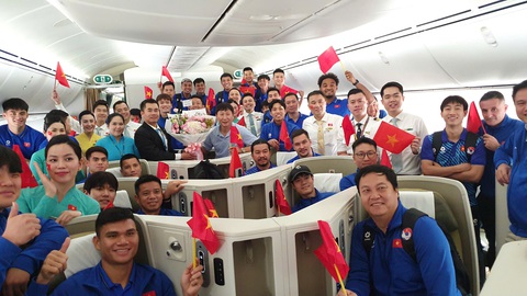 Đội tuyển Việt Nam đã có mặt tại Thái Lan - Ảnh 1. Đội tuyển Việt Nam đã có mặt tại Thái Lan - Ảnh 1.