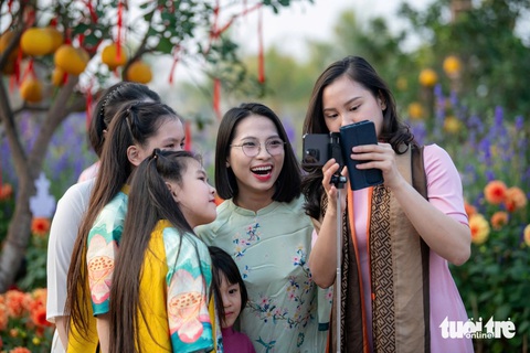 Home Hanoi Xuan: yêu thương gắn kết vị Tết đoàn viên - Ảnh 2. Home Hanoi Xuan: yêu thương gắn kết vị Tết đoàn viên - Ảnh 2.