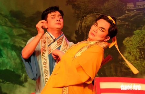 Vì sao Lương Sơn Bá nhầm Mã Văn Tài Đại Nghĩa là gái giả trai? - Ảnh 1. Vì sao Lương Sơn Bá nhầm Mã Văn Tài Đại Nghĩa là gái giả trai? - Ảnh 1.
