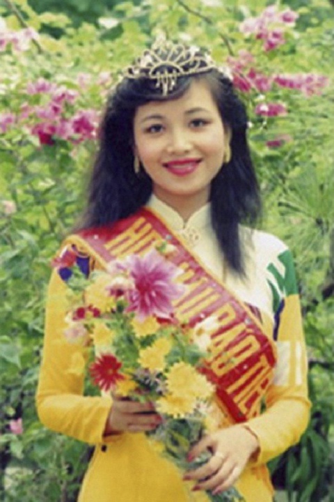 Người đẹp đăng quang Hoa hậu Việt Nam có tuổi đời nhỏ nhất là ai? - Ảnh 19. Người đẹp đăng quang Hoa hậu Việt Nam có tuổi đời nhỏ nhất là ai? - Ảnh 20.