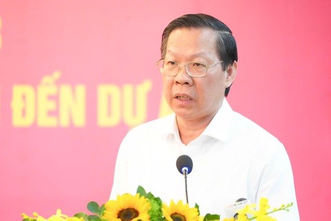 Làm việc với Thủ tướng, TP.HCM xin tháo gỡ 12 dự án vướng mắc - Ảnh 2.