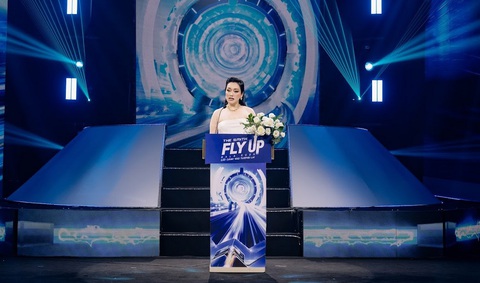 'Tân binh' gia nhập ngành giải trí Việt Nam tham vọng định hình xu hướng mới - Ảnh 1. 'Tân binh' Vbiz tham vọng định hình xu hướng mới - Ảnh 1.