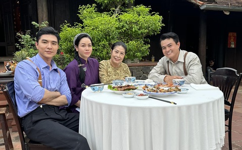 Cơn sốt phim ngắn khung dọc nhìn từ Mẹ lao công học yêu: Đến nhanh và chóng tàn? - Ảnh 4. Cơn sốt phim ngắn khung dọc nhìn từ Mẹ lao công học yêu: Đến nhanh và chóng tàn? - Ảnh 4.