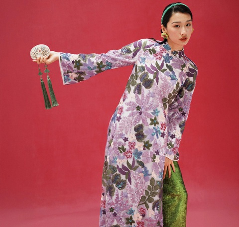 Ngắm áo dài Tết Ất Tỵ từ truyền thống đến cách tân đều có đủ - Ảnh 4. Các nhà thiết kế tung ra những bộ áo dài duyên dáng cho Tết Ất Tỵ - Ảnh 5.