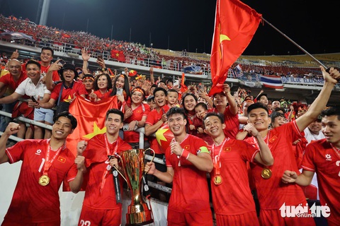 Đội tuyển Việt Nam lên án bàn thắng thiếu fair play của Supachok - Ảnh 4. Đội tuyển Việt Nam lên án bàn thắng thiếu fair play của Supachok - Ảnh 2.