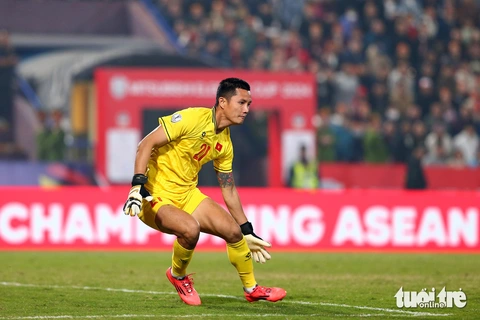 Thủ môn Nguyễn Đình Triệu bẽn lẽn và khiêm tốn sau khi vô địch ASEAN Cup 2024 - Ảnh 4. Thủ môn Nguyễn Đình Triệu bẽn lẽn và khiêm tốn sau khi vô địch ASEAN Cup 2024 - Ảnh 4.