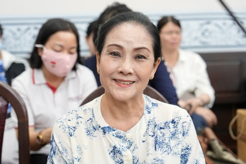 Xét xử vụ tranh chấp thừa kế của gia đình cố nghệ sĩ Vũ Linh - Ảnh 2. Xét xử vụ tranh chấp thừa kế của gia đình cố nghệ sĩ Vũ Linh - Ảnh 2.