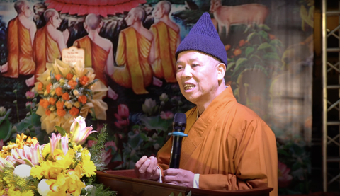 Các nhà tu hành diễn… nhạc kịch mừng ngày Đức Phật thành đạo - Ảnh 3. Các nhà tu hành diễn… nhạc kịch mừng ngày Đức Phật thành đạo - Ảnh 4.