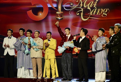 Fan cãi nhau vì Anh trai say hi và Anh trai vượt ngàn chông gai cùng có giải Mai Vàng - Ảnh 2. Fan cãi nhau vì Anh trai say hi và Anh trai vượt ngàn chông gai cùng có giải Mai Vàng - Ảnh 2.