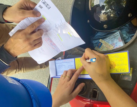 Tiếp tục kiến nghị không buộc chủ xe máy mua bảo hiểm - Ảnh 1.