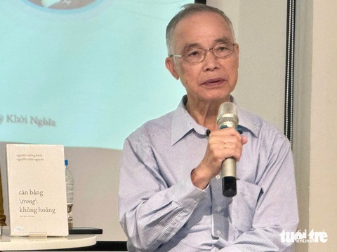 Nhiều người 'sống' trên màn hình điện thoại còn lâu hơn ở đời thực - Ảnh 2. Tự tin trên mạng xã hội nhưng liệu có ai tán thưởng mình? - Ảnh 2.
