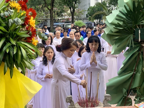 Sáng mãi ngọn lửa Trần Văn Ơn - Ảnh 5. Sáng mãi ngọn lửa Trần Văn Ơn - Ảnh 5.