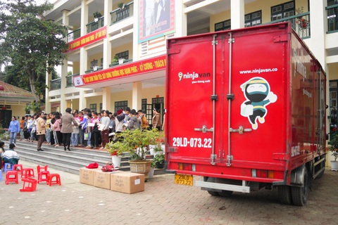 ‘Áo ấm cho em’ và những đóng góp của Ninja Van Việt Nam - Ảnh 1.