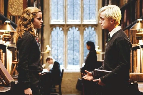 Chuyện tình Draco và Hermione chuyển thể thành phim, fan Harry Potter phấn  khích - Tuổi Trẻ Online